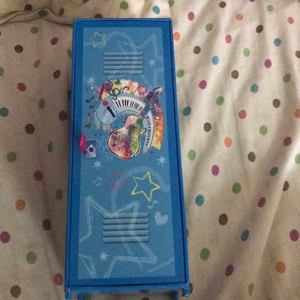 Mini locker